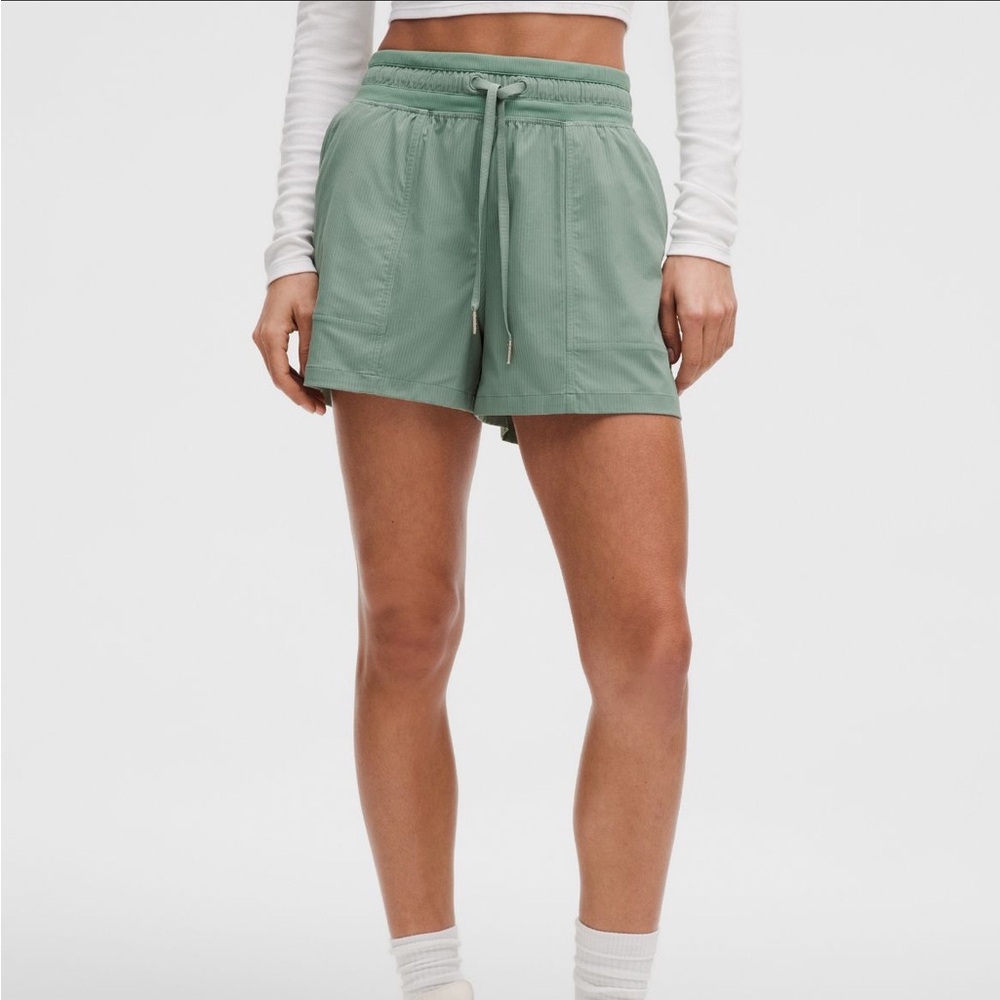 Dance Studio High Rise Short 3.5”